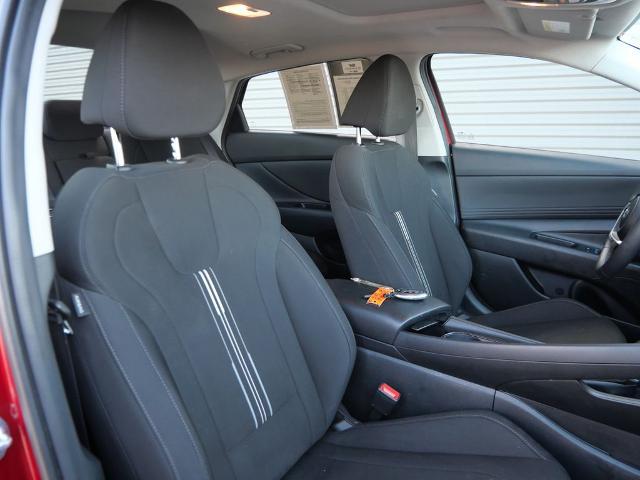2025 Hyundai Elantra - $19,904