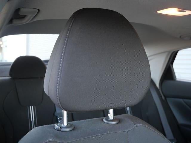 2025 Hyundai Elantra - $19,904