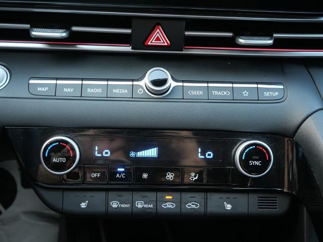 2025 Hyundai Elantra - $19,904