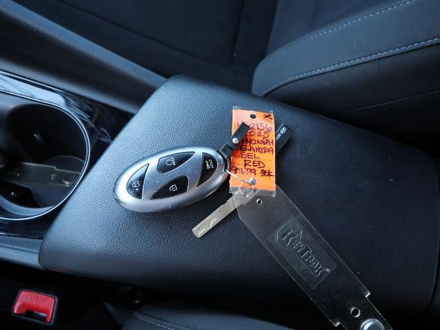 2025 Hyundai Elantra - $19,904