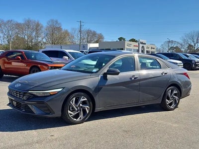 Photo of a 2025 Hyundai Elantra SEL Convenience 4DR Sedan for sale