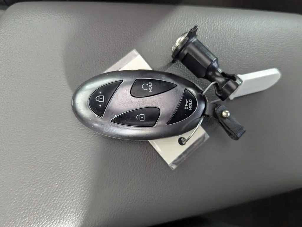 2025 Hyundai Elantra - $19,300