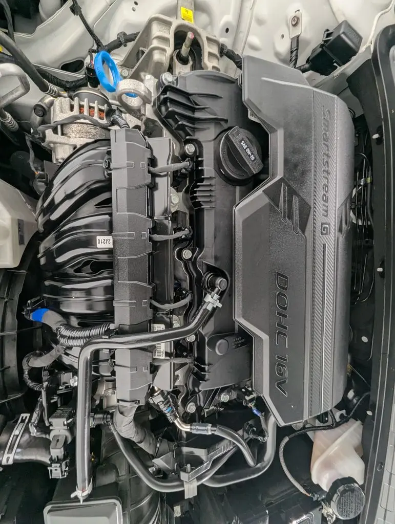 2025 Hyundai Elantra - $19,300