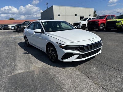 2025 Hyundai Elantra SEL Convenience 4DR Sedan