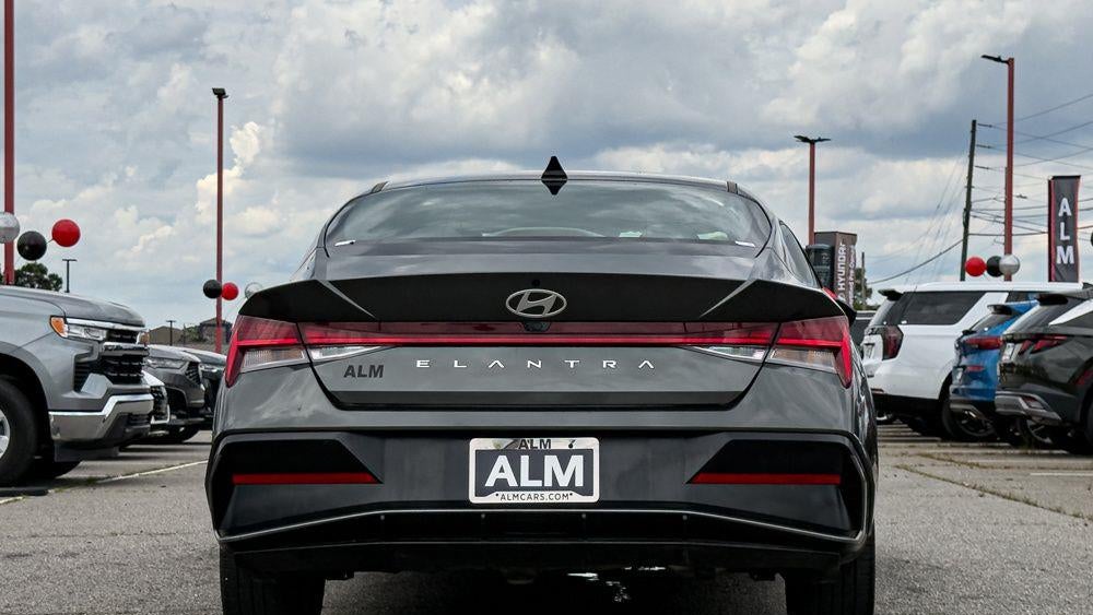 2025 Hyundai ELANTRA SEL Convenience