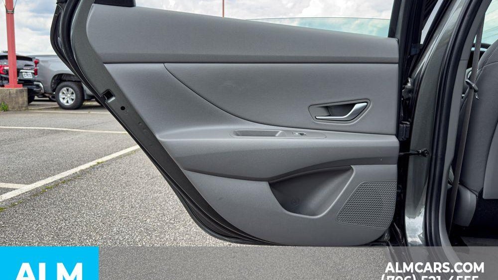 2025 Hyundai ELANTRA SEL Convenience