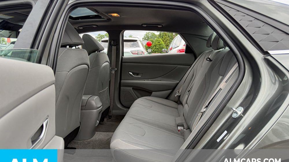 2025 Hyundai ELANTRA SEL Convenience