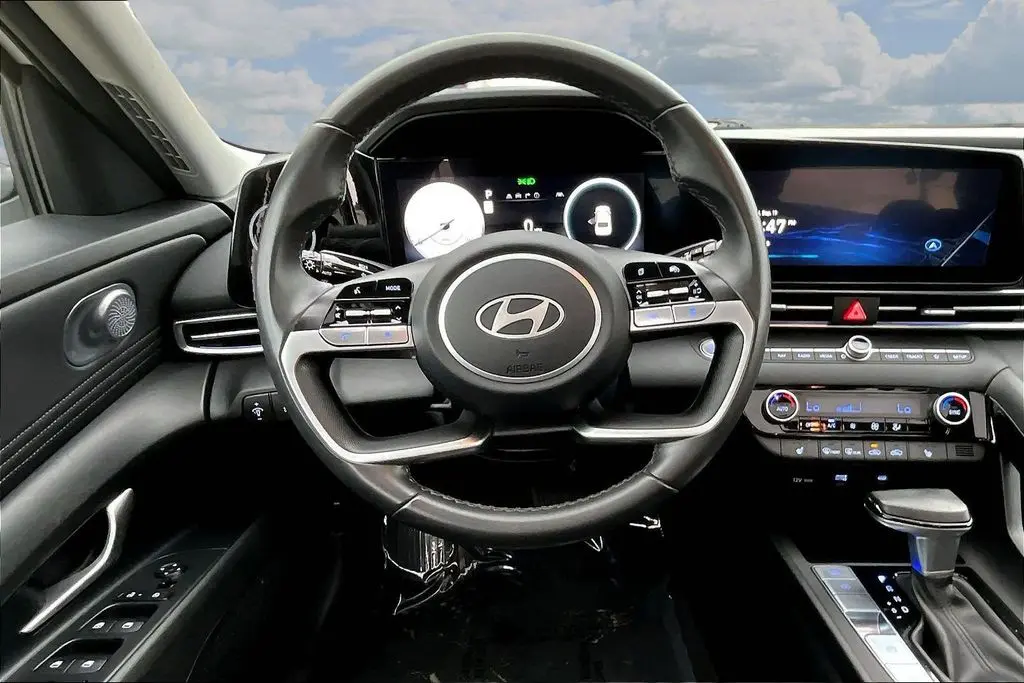 2025 Hyundai Elantra - $20,850