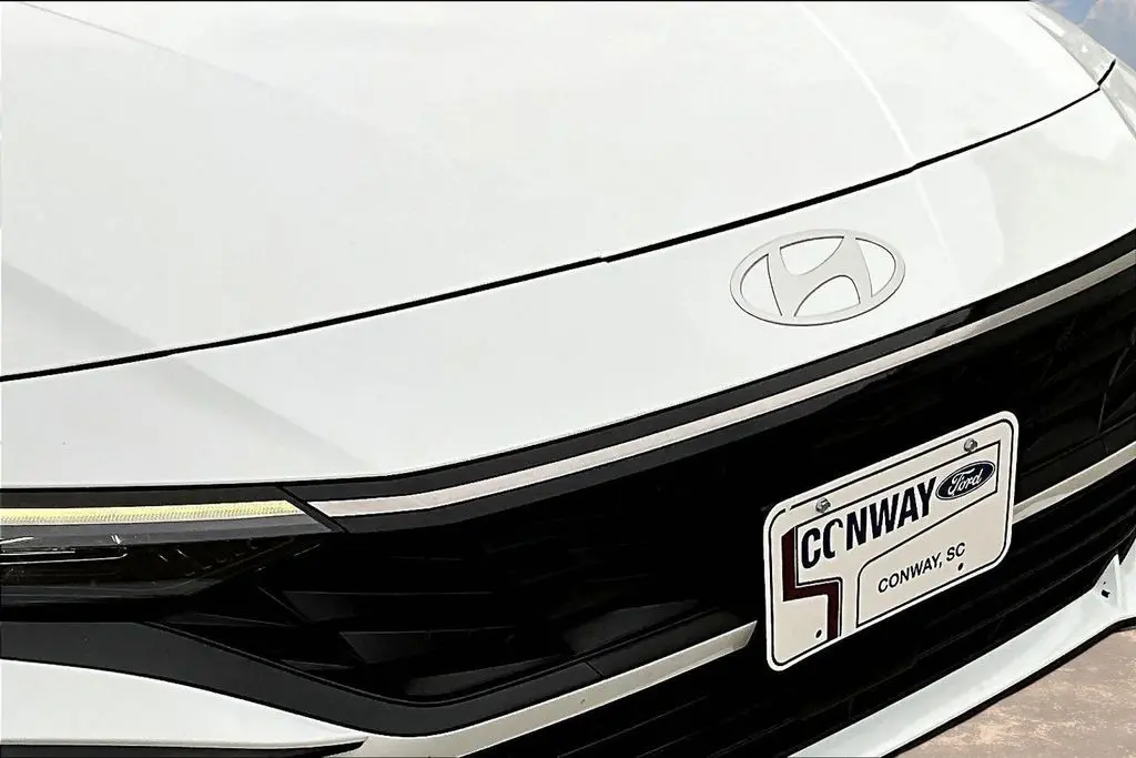 2025 Hyundai Elantra - $20,850
