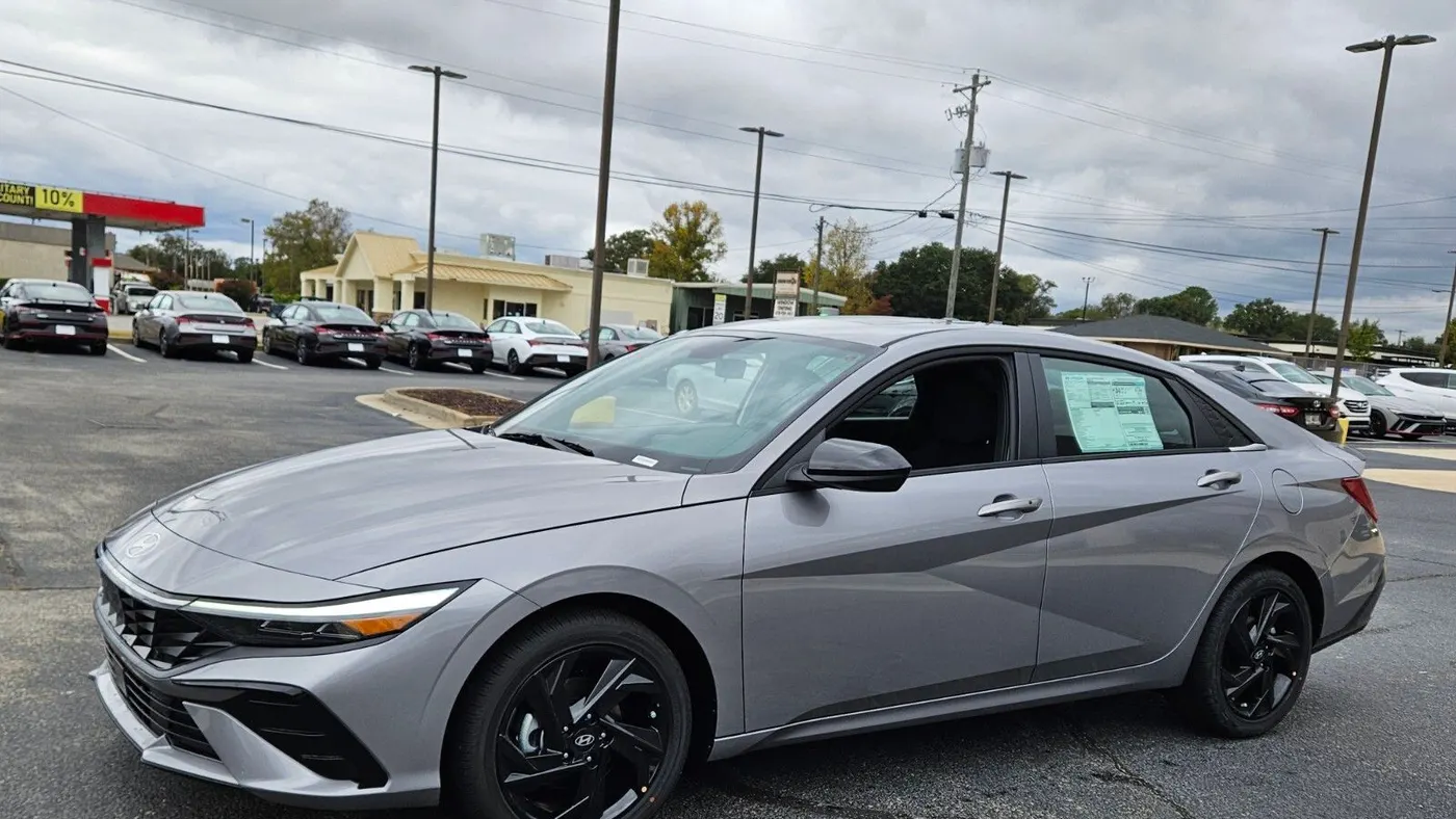 2026 Hyundai ELANTRA SEL Sport Premium