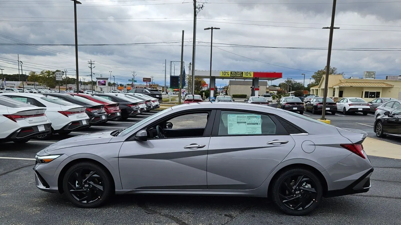 2026 Hyundai ELANTRA SEL Sport Premium