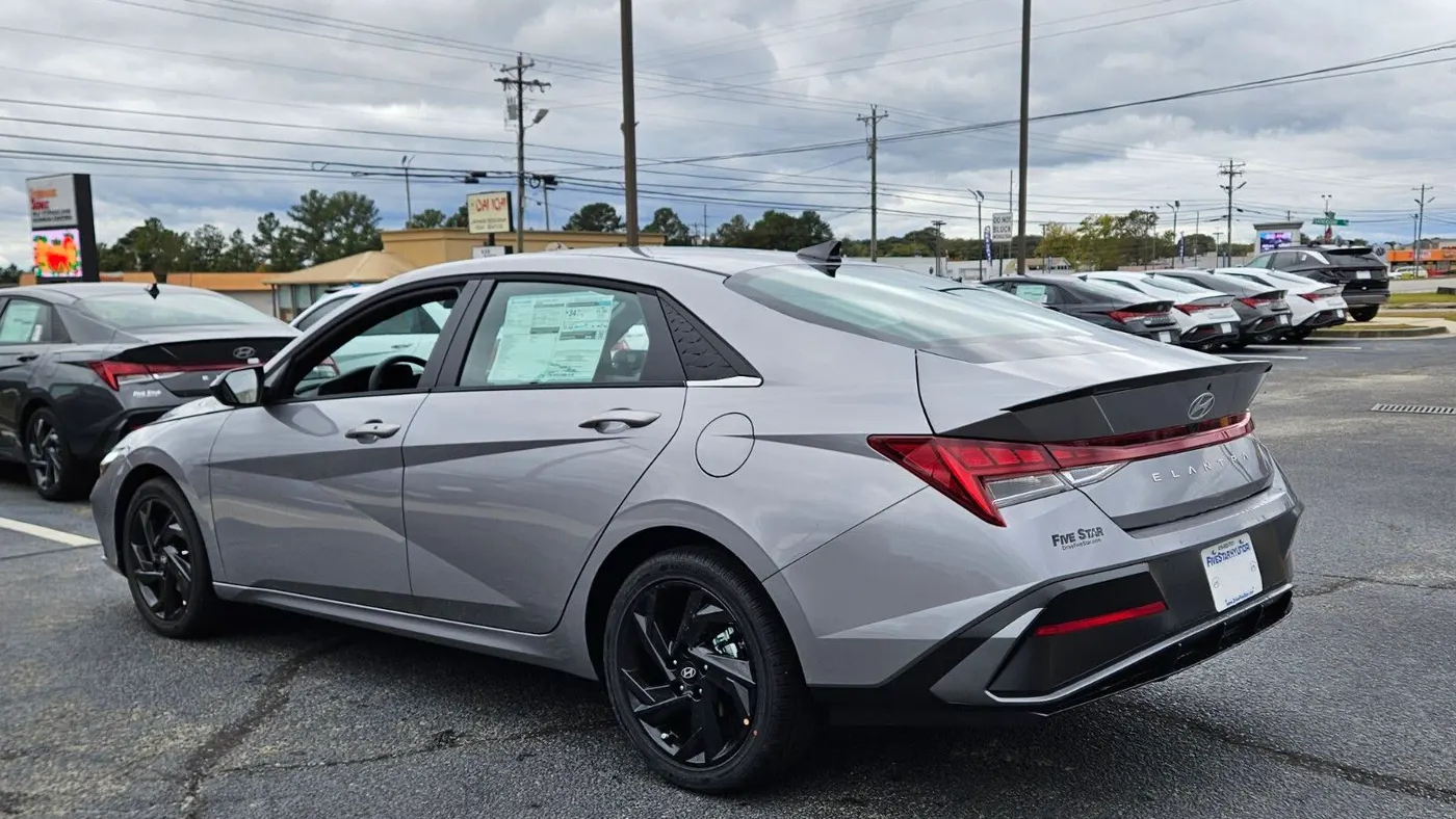 2026 Hyundai ELANTRA SEL Sport Premium