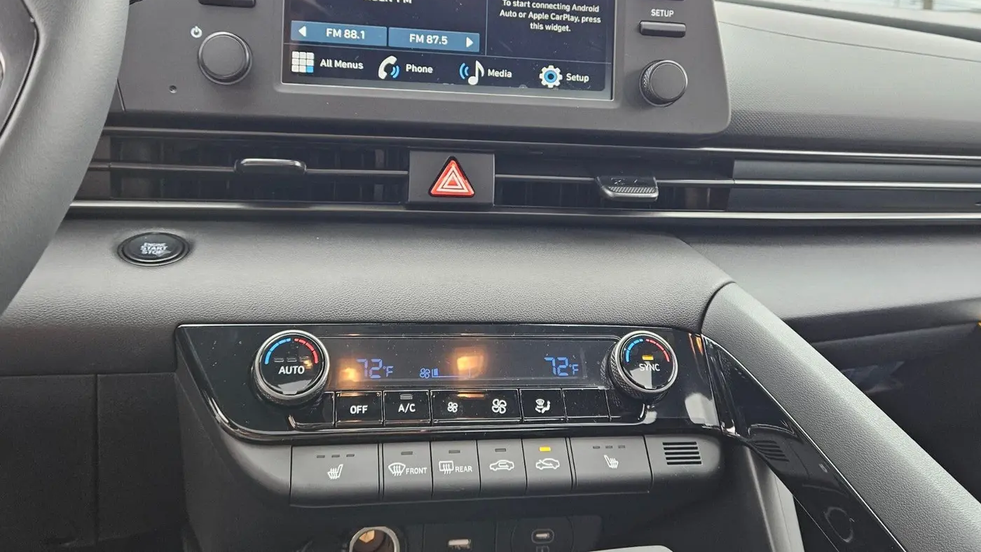 2026 Hyundai ELANTRA SEL Sport Premium