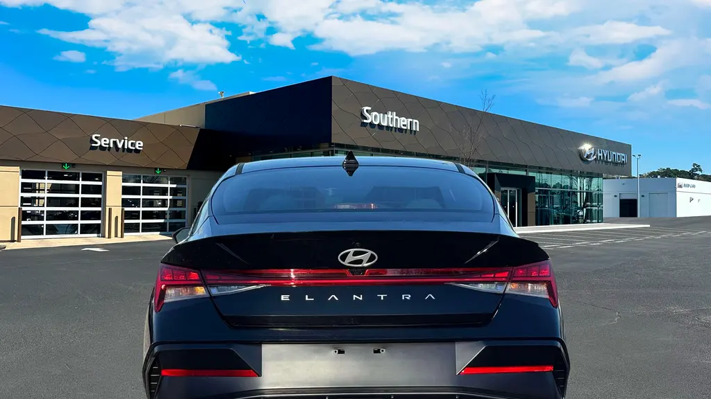 2026 Hyundai ELANTRA SEL Sport Premium
