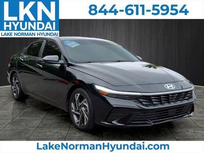 2024 Hyundai Elantra SEL 4DR Sedan