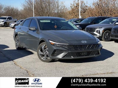 2024 Hyundai Elantra SEL 4DR Sedan