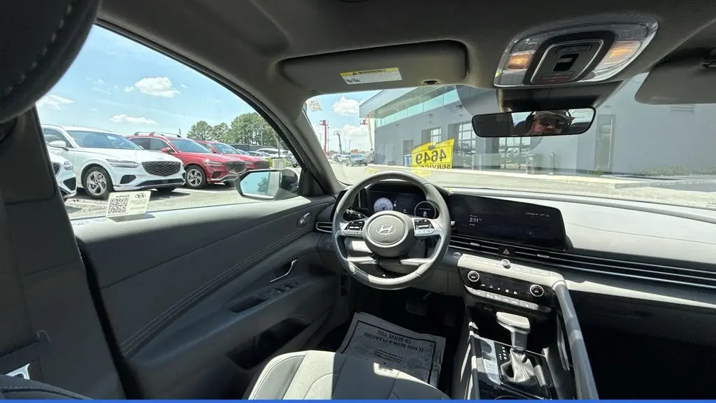 2024 Hyundai ELANTRA SEL