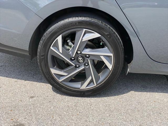 2024 Hyundai Elantra - $20,869