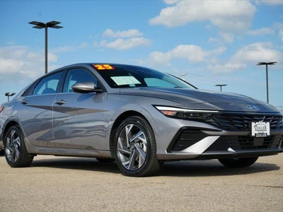 2025 Hyundai Elantra SEL Convenience 4DR Sedan