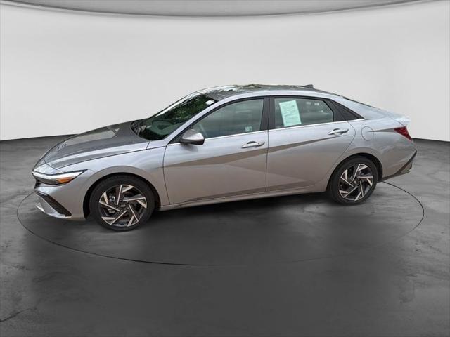 2025 Hyundai Elantra - $21,837