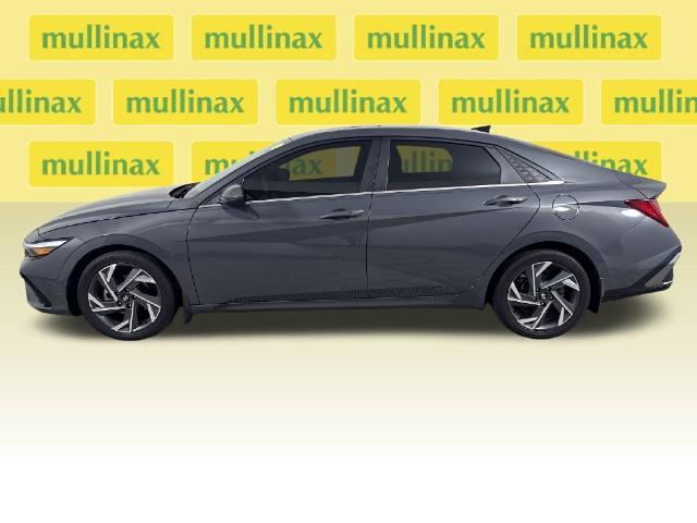 2025 Hyundai Elantra - $21,900