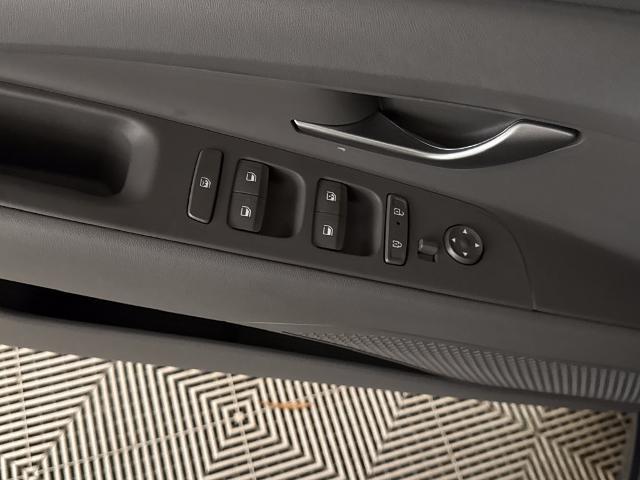 2025 Hyundai Elantra - $21,900