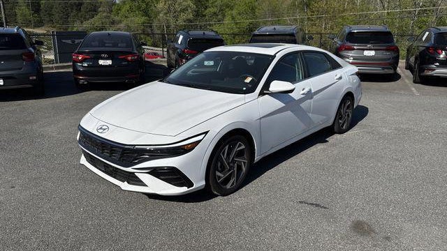 2025 Hyundai ELANTRA SEL Convenience
