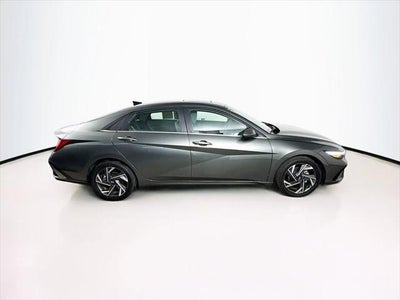 Photo of a 2025 Hyundai Elantra SEL Convenience 4DR Sedan for sale