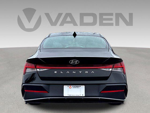 2025 Hyundai Elantra - $21,633