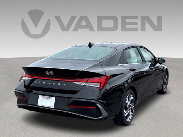 2025 Hyundai Elantra - $21,633