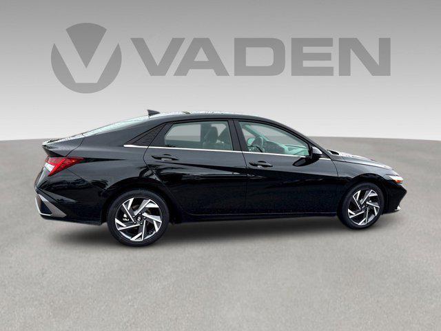 2025 Hyundai Elantra - $21,633