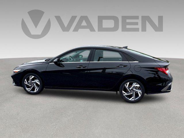 2025 Hyundai Elantra - $21,633