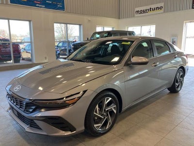 2025 Hyundai Elantra SEL Convenience 4DR Sedan