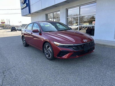 2025 Hyundai Elantra SEL Convenience 4DR Sedan