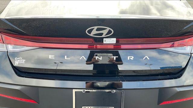 2025 Hyundai ELANTRA SEL Convenience