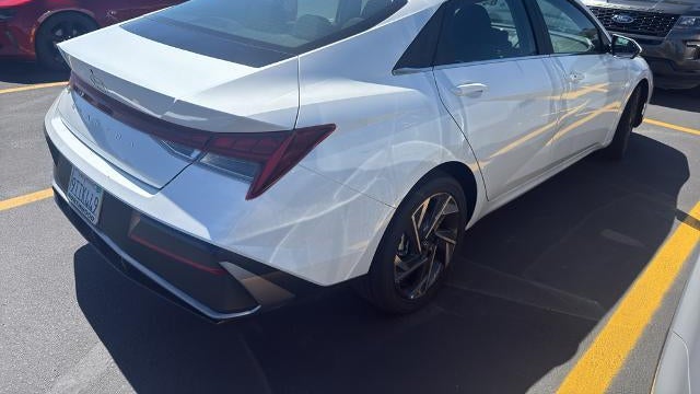 2025 Hyundai ELANTRA SEL Convenience