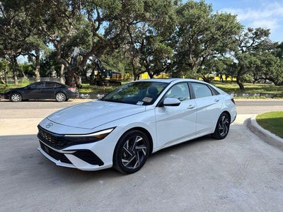 Photo of a 2025 Hyundai Elantra SEL Convenience 4DR Sedan for sale