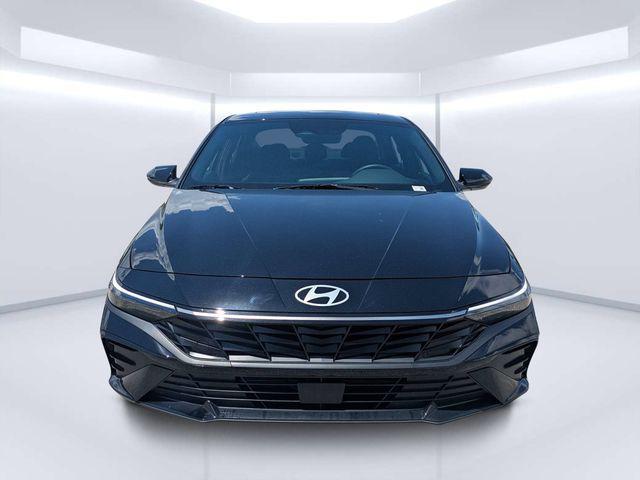 2026 Hyundai Elantra - $21,000