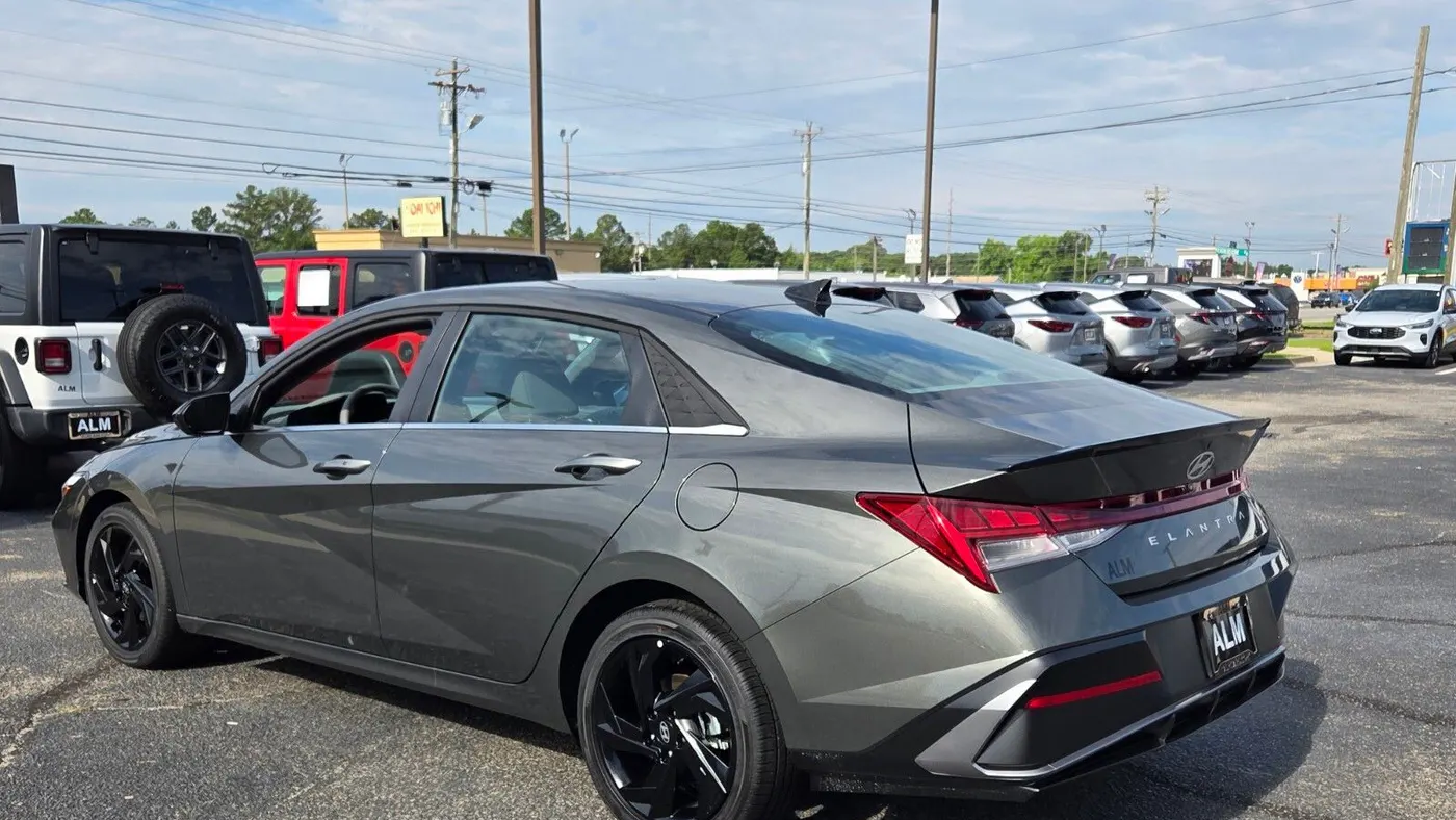 2026 Hyundai ELANTRA SEL Sport Premium