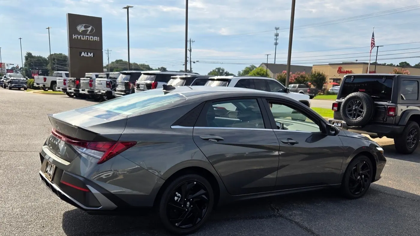 2026 Hyundai ELANTRA SEL Sport Premium