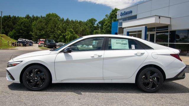 2026 Hyundai ELANTRA SEL Sport Premium