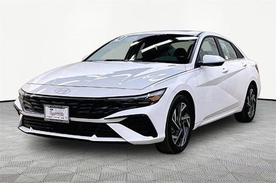2024 Hyundai Elantra SEL 4DR Sedan