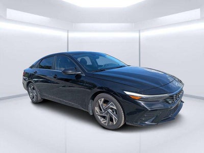 2024 Hyundai Elantra SEL 4DR Sedan