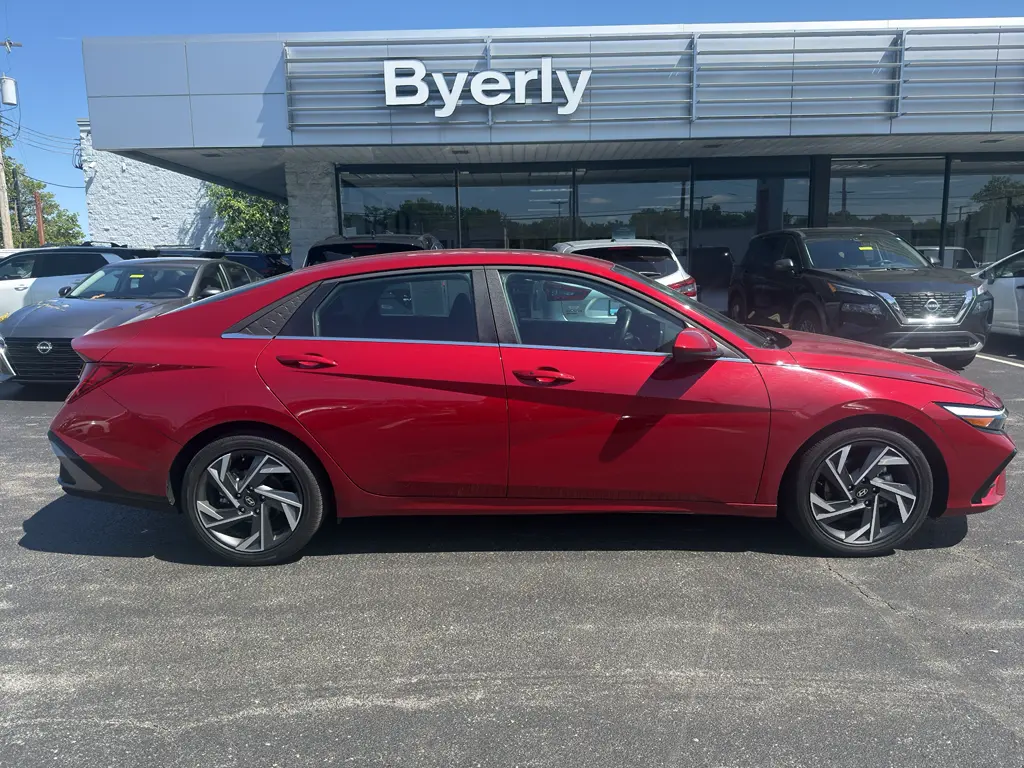 2025 Hyundai Elantra - $20,500