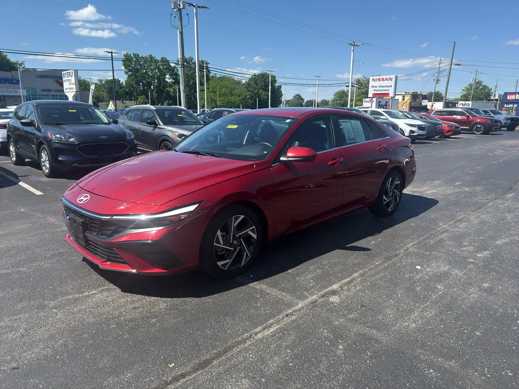 2025 Hyundai Elantra - $20,500