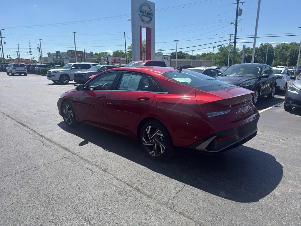 2025 Hyundai Elantra - $20,500