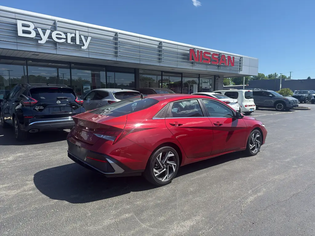 2025 Hyundai Elantra - $20,500
