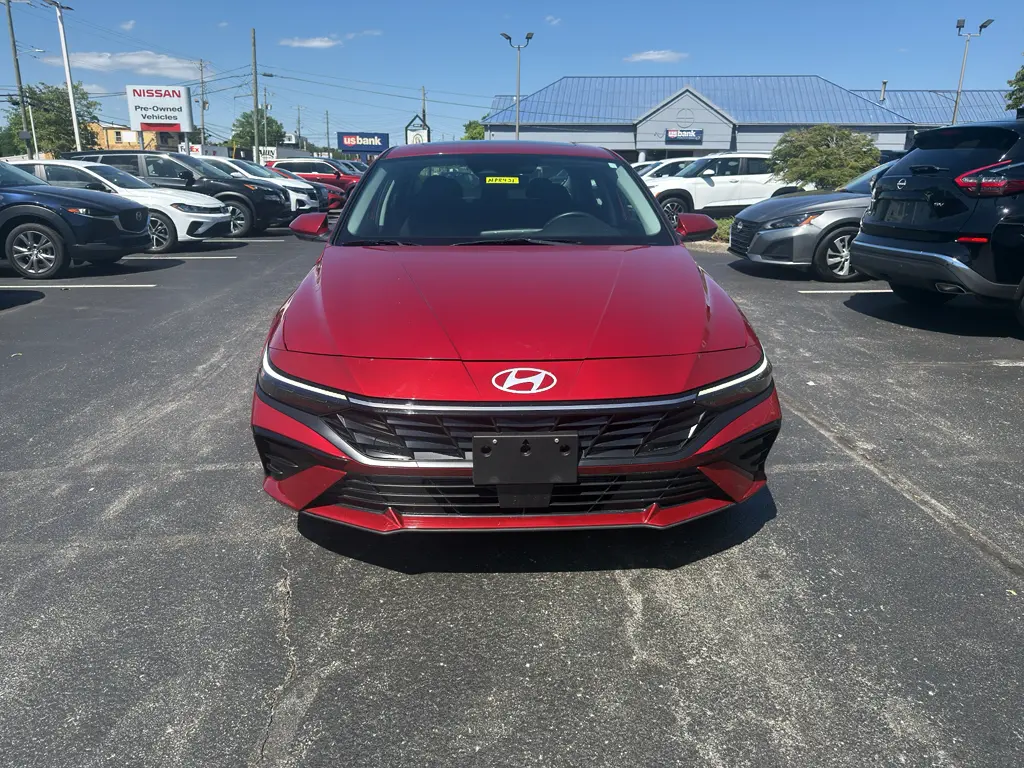 2025 Hyundai Elantra - $19,995