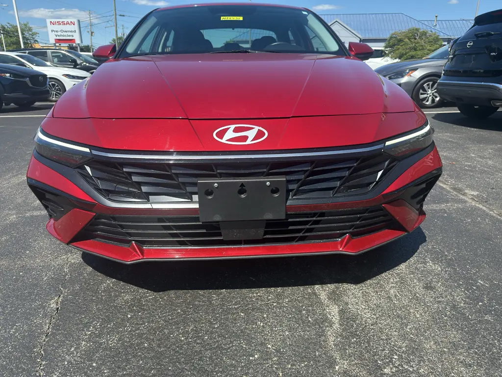 2025 Hyundai Elantra - $19,995