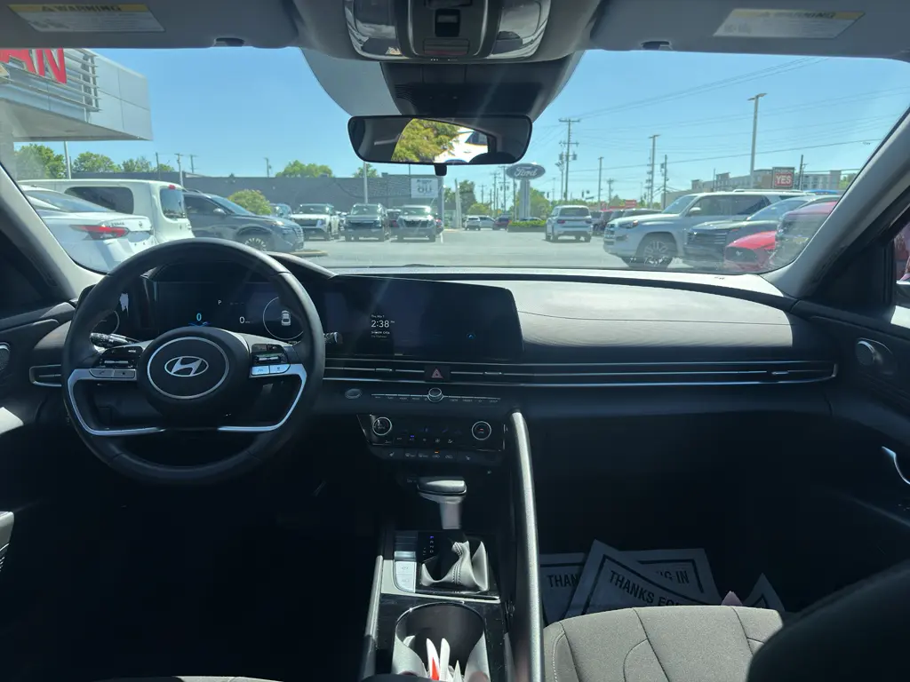 2025 Hyundai Elantra - $19,995